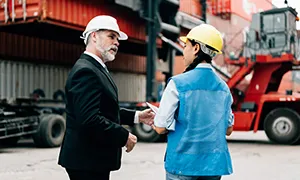 carbon steel tube 17 Shake hands with the client